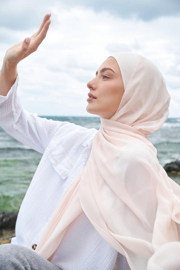 3 Lightweight Hijab Styles for Summer That Don't Look Bulky